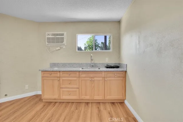 $1,600 | 9241 Vicki Drive, Santa Fe Springs, CA 90670