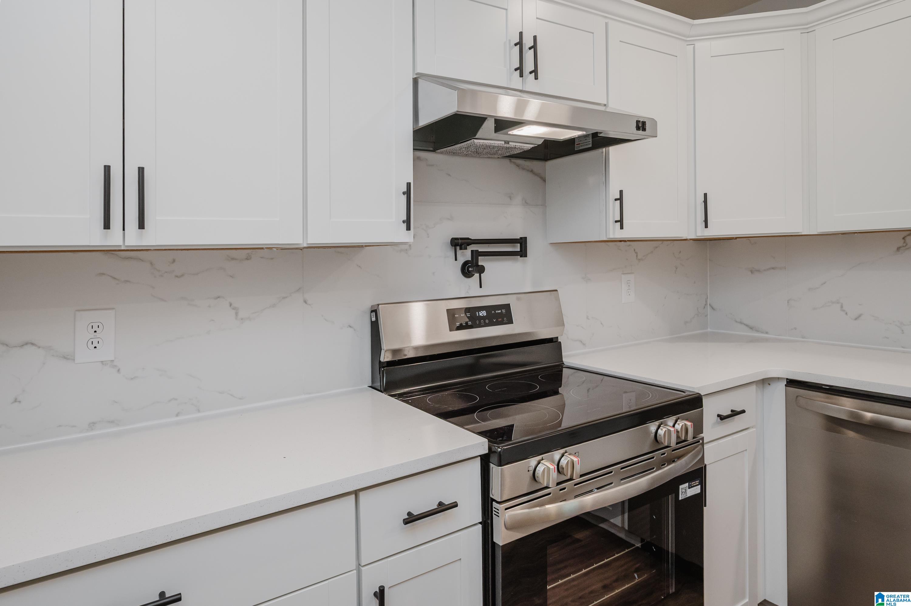 232 Silverstone Lane Alabaster, AL 35007 - Photo 13 of 43