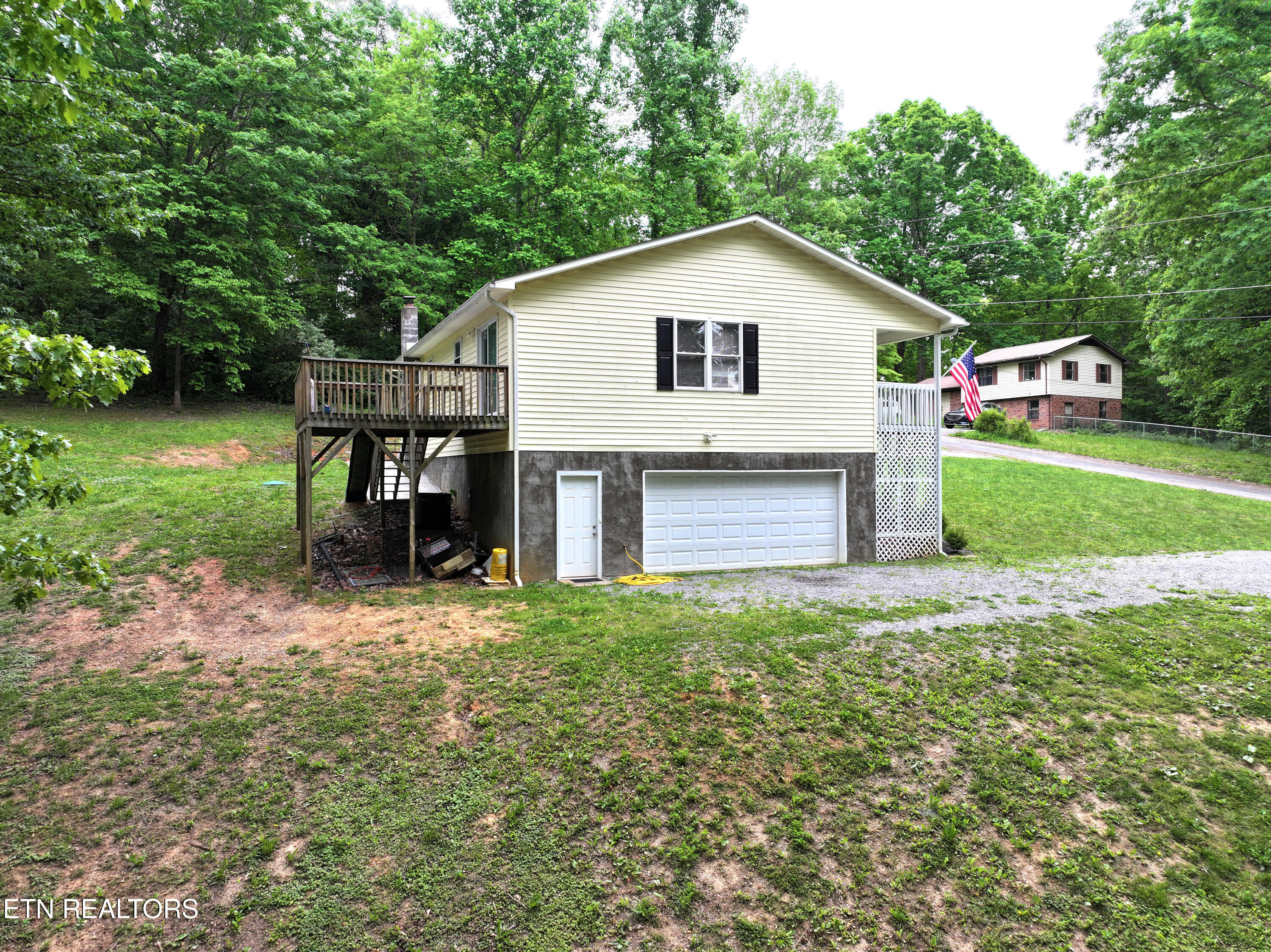 209 Summit Drive Speedwell, TN 37870 - Photo 29 of 36 34 - 209 Summit Dr