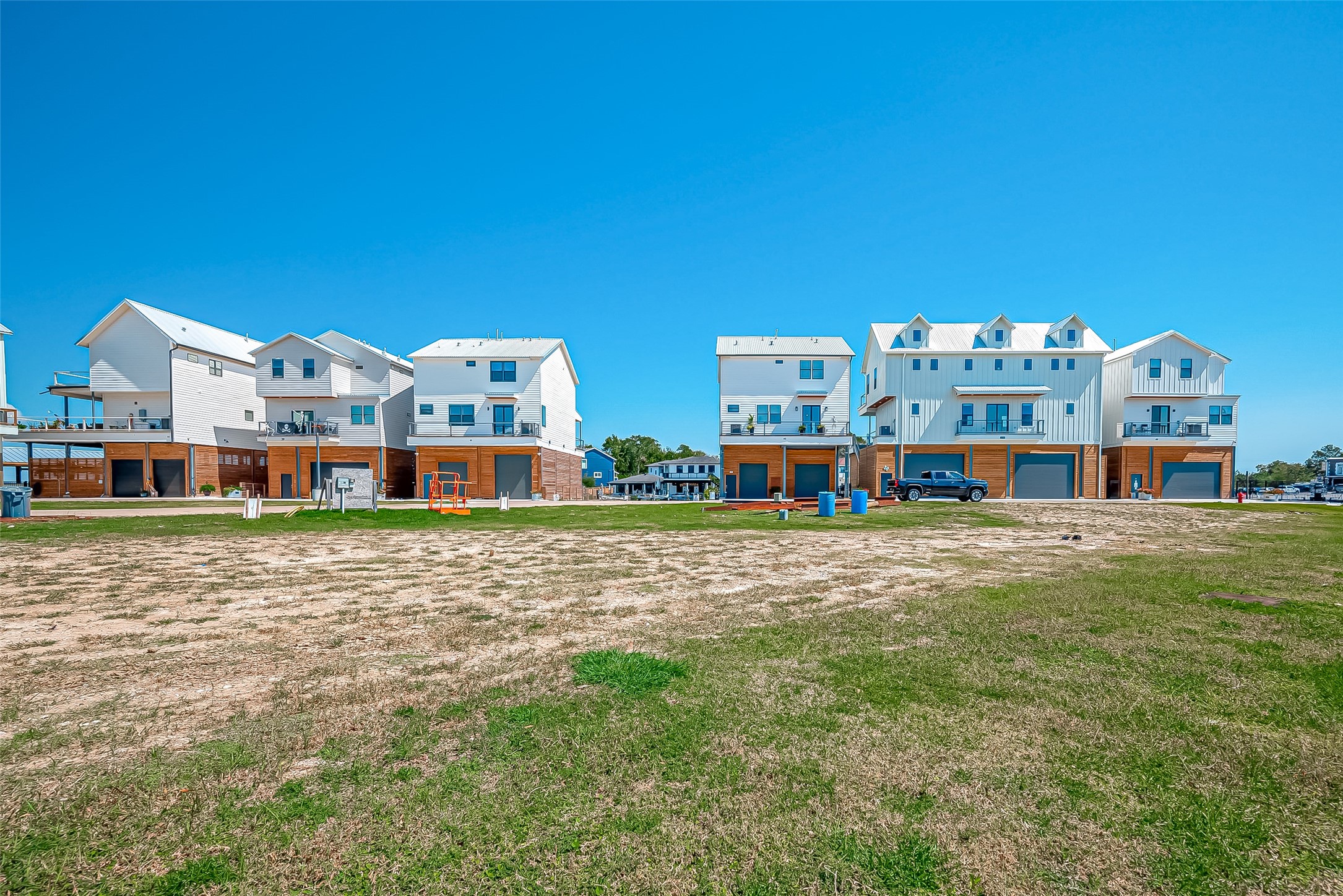 34 Commander Runco Lane Seabrook, TX 77586 - Photo 16 of 35 a house view with a garden space