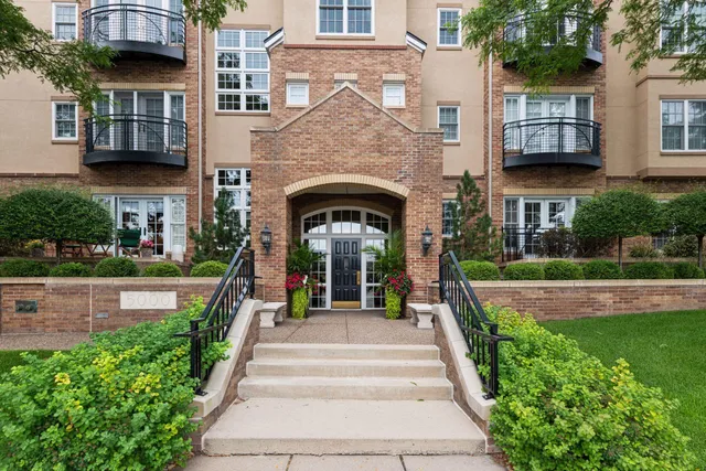 $899,900 | 5000 Halifax Avenue South, Unit 107, Edina, MN 55424