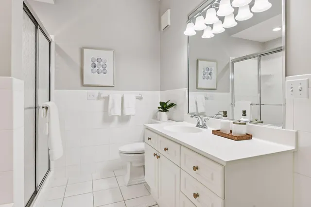 $899,900 | 5000 Halifax Avenue South, Unit 107, Edina, MN 55424