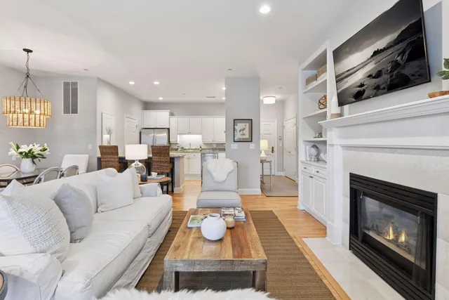 $899,900 | 5000 Halifax Avenue South, Unit 107, Edina, MN 55424