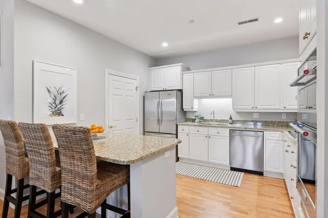 $899,900 | 5000 Halifax Avenue South, Unit 107, Edina, MN 55424