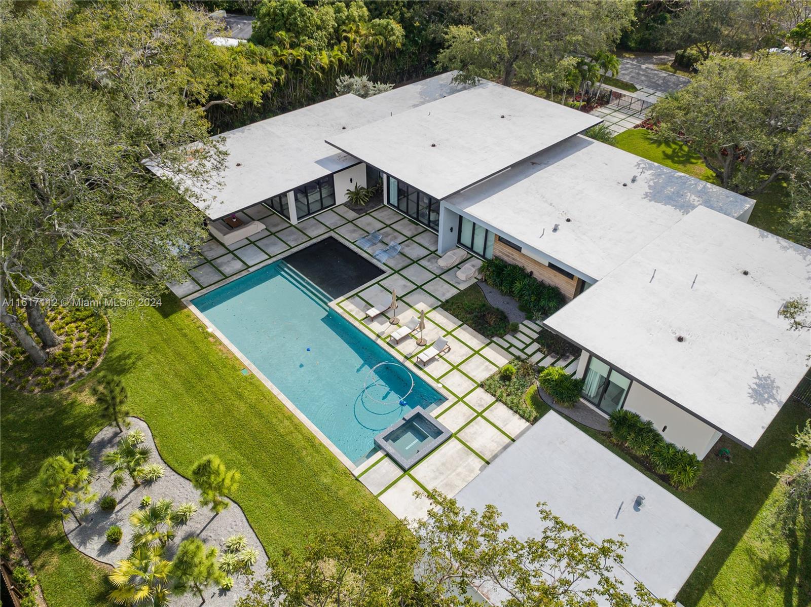 7825 Southwest 128th Street Pinecrest, FL 33156 - Photo 38 of 40 an aerial view of a house