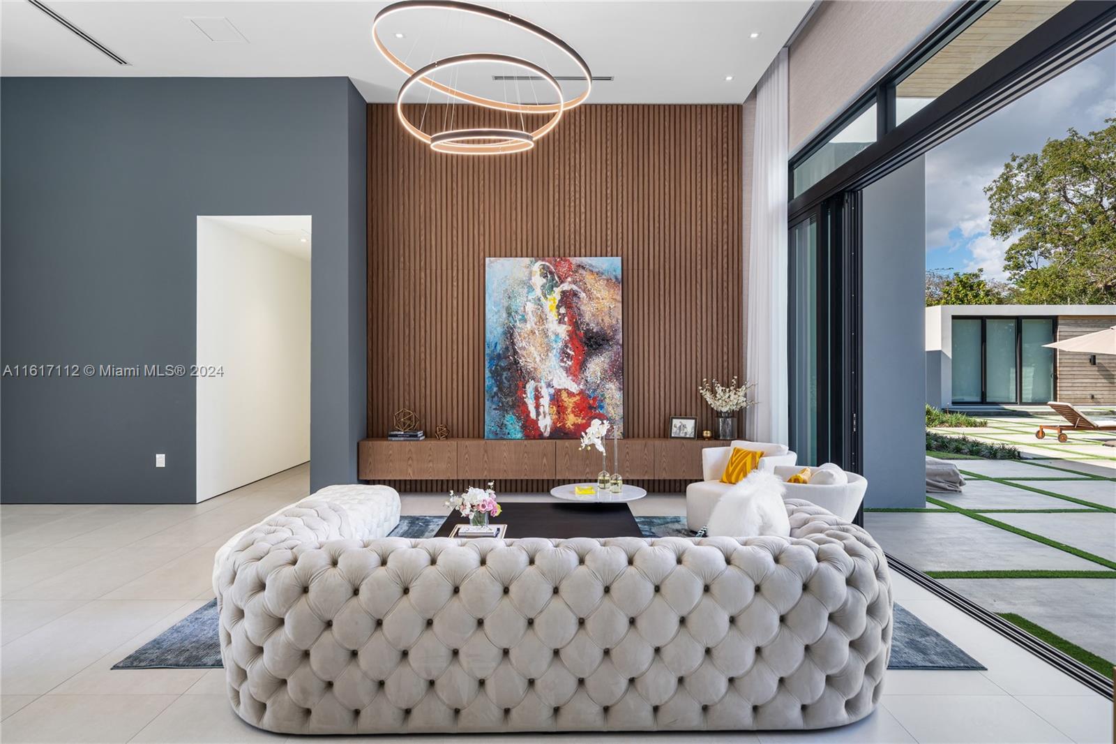 7825 Southwest 128th Street Pinecrest, FL 33156 - Photo 5 of 40 a living room with furniture