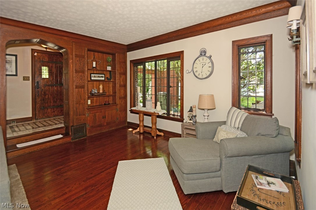 1040 Gulf Road Elyria, OH 44035 - Photo 8 of 35 Gallery Image 8
