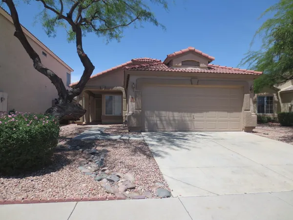 $1,995 | 2016 East Bluefield Avenue, Phoenix, AZ 85022
