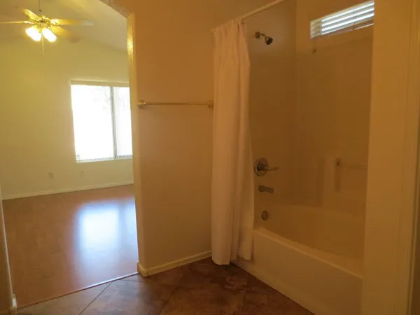 $1,995 | 2016 East Bluefield Avenue, Phoenix, AZ 85022