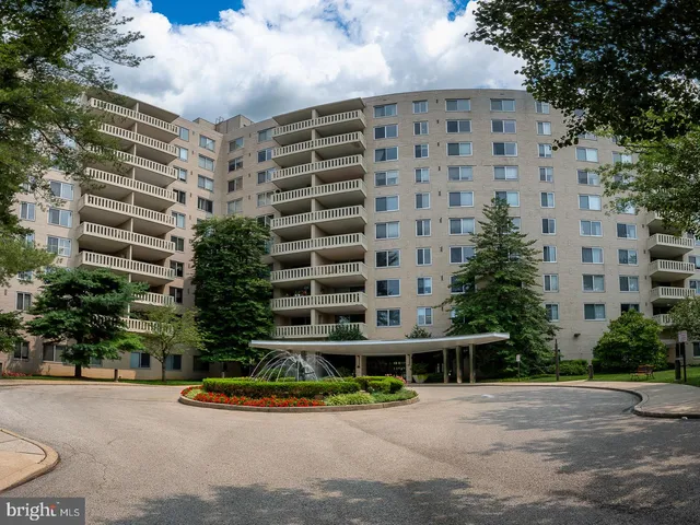 $179,900 | 191 Presidential Boulevard, Unit R822, Bala Cynwyd, PA 19004