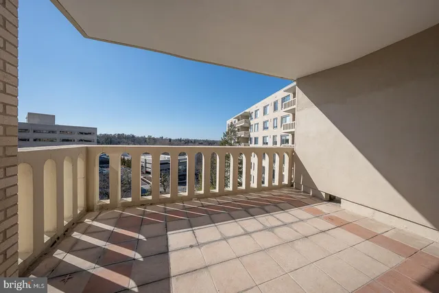 $179,900 | 191 Presidential Boulevard, Unit R822, Bala Cynwyd, PA 19004