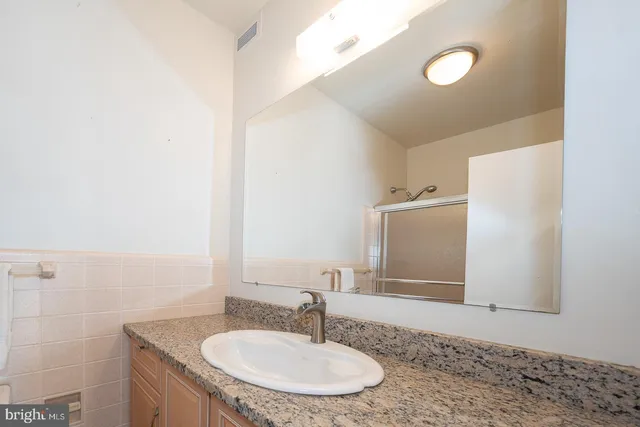 $179,900 | 191 Presidential Boulevard, Unit R822, Bala Cynwyd, PA 19004