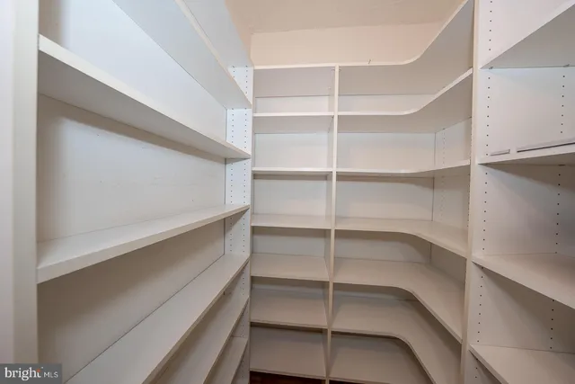 $179,900 | 191 Presidential Boulevard, Unit R822, Bala Cynwyd, PA 19004