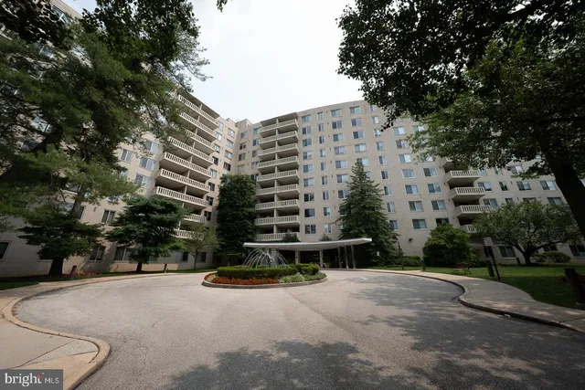 $179,900 | 191 Presidential Boulevard, Unit R822, Bala Cynwyd, PA 19004