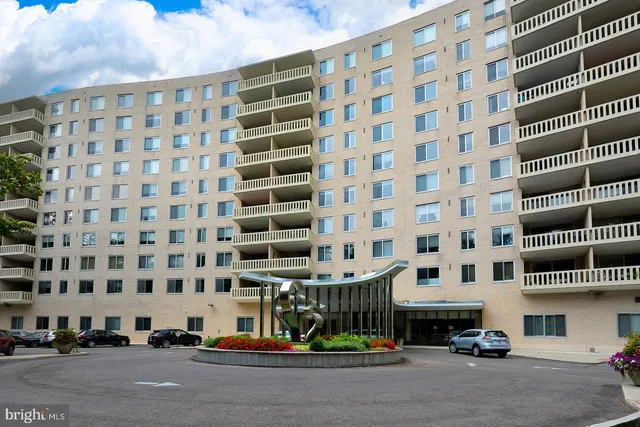 $179,900 | 191 Presidential Boulevard, Unit R822, Bala Cynwyd, PA 19004