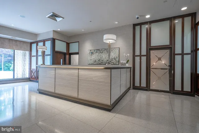 $179,900 | 191 Presidential Boulevard, Unit R822, Bala Cynwyd, PA 19004