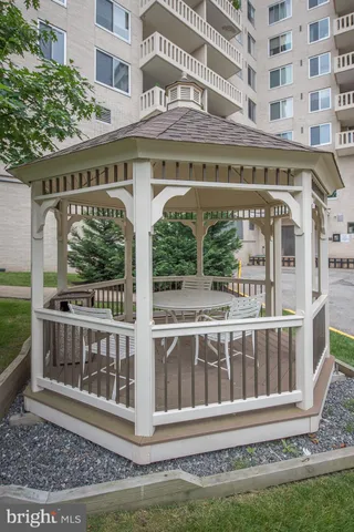 $179,900 | 191 Presidential Boulevard, Unit R822, Bala Cynwyd, PA 19004