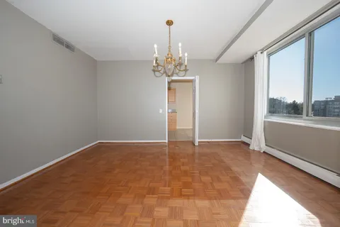 $179,900 | 191 Presidential Boulevard, Unit R822, Bala Cynwyd, PA 19004