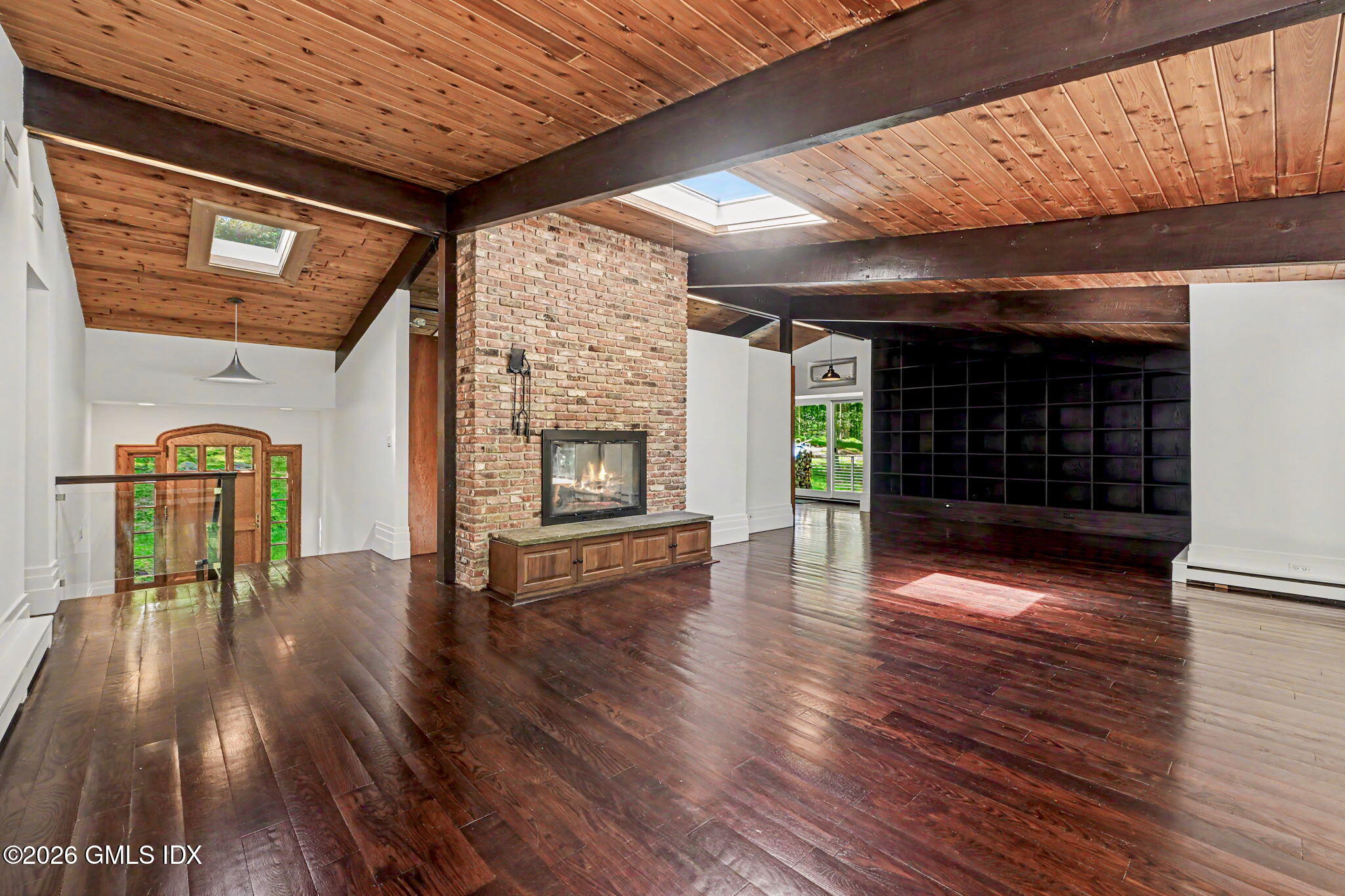 424 Cognewaugh Road Cos Cob, CT 06807 - Photo 5 of 43 34-web-or-mls-424-cognewaugh-rd