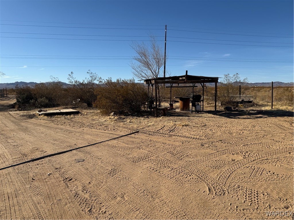 3694 Colorado Road Golden Valley, AZ 86413 - Photo 6 of 38 Yard