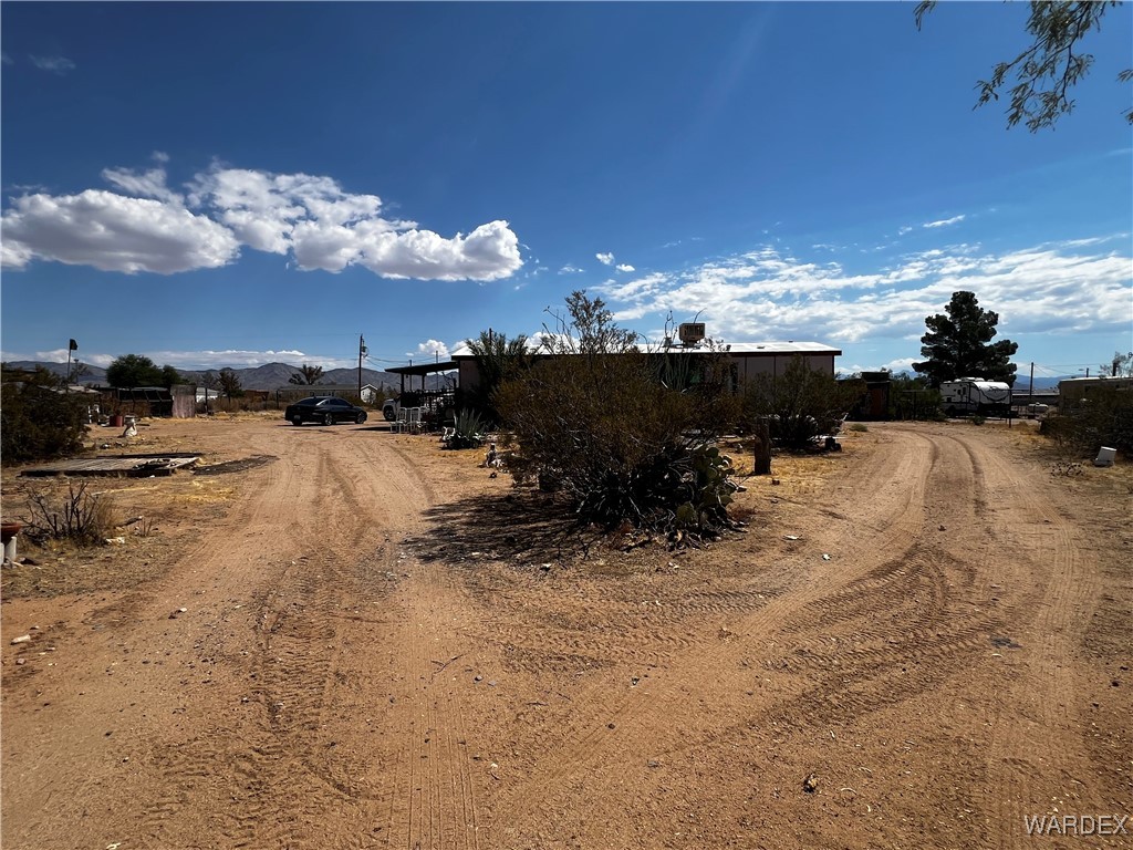 3694 Colorado Road Golden Valley, AZ 86413 - Photo 10 of 38 Yard