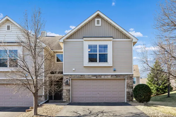 $290,000 | 593 Stonewood Way, Burnsville, MN 55306