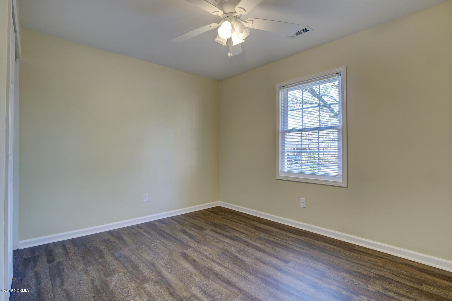 610 Winchester Road Jacksonville, NC 28546 - Photo 19 of 32 610 Winchester Rd Jacksonville-large-019