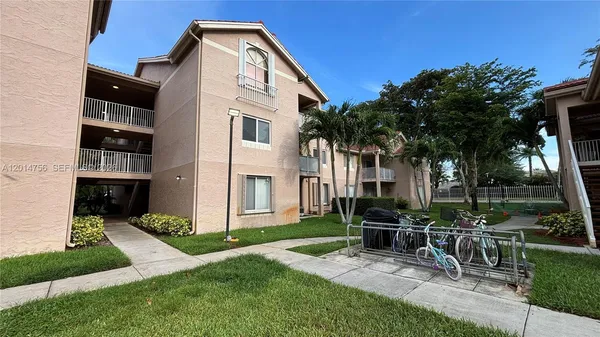 $294,950 | 10420 Southwest 158th Court, Unit 105, Miami, FL 33196
