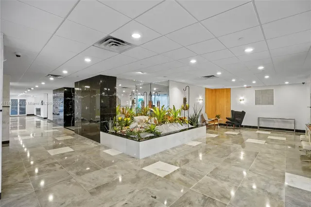 $199,000 | 3333 Northeast 34th Street, Unit 711, Fort Lauderdale, FL 33308