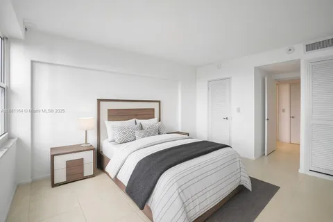 $199,000 | 3333 Northeast 34th Street, Unit 711, Fort Lauderdale, FL 33308