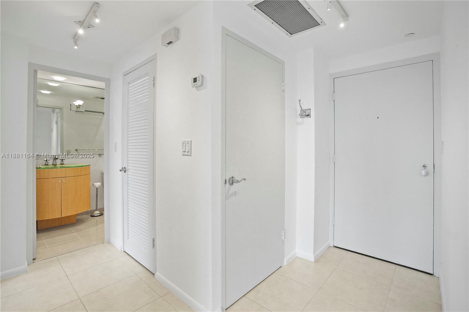 3333 Northeast 34th Street, Unit 711 Fort Lauderdale, FL 33308 - Photo 10 of 21