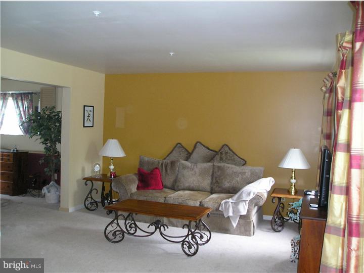 1315 Holly Road Warrington, PA 18976 - Photo 8 of 24 Living Room