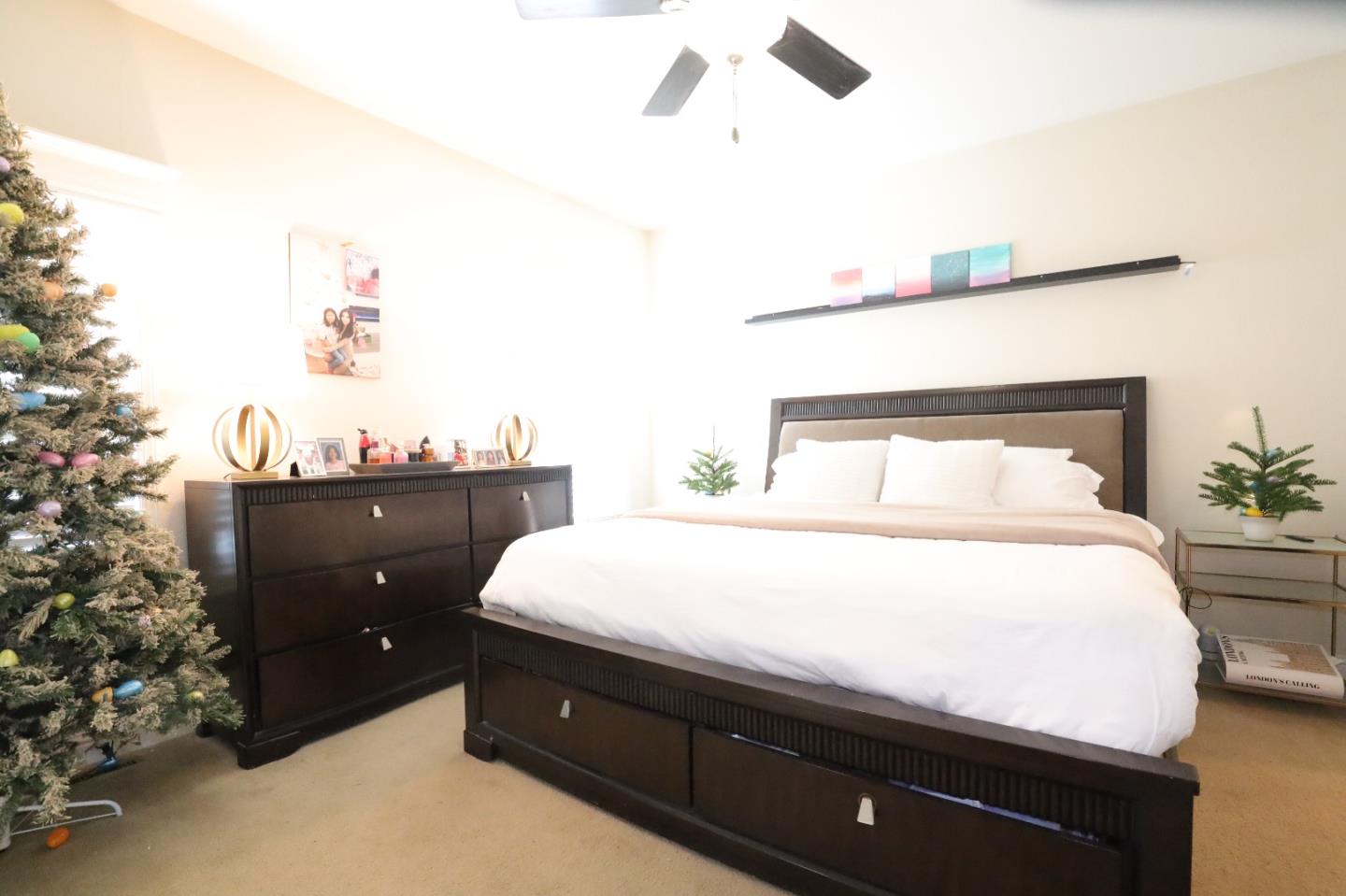 5450 Monterey Road, Unit 182 San Jose, CA 95111 - Photo 25 of 33 a bedroom with a bed and a cabinets