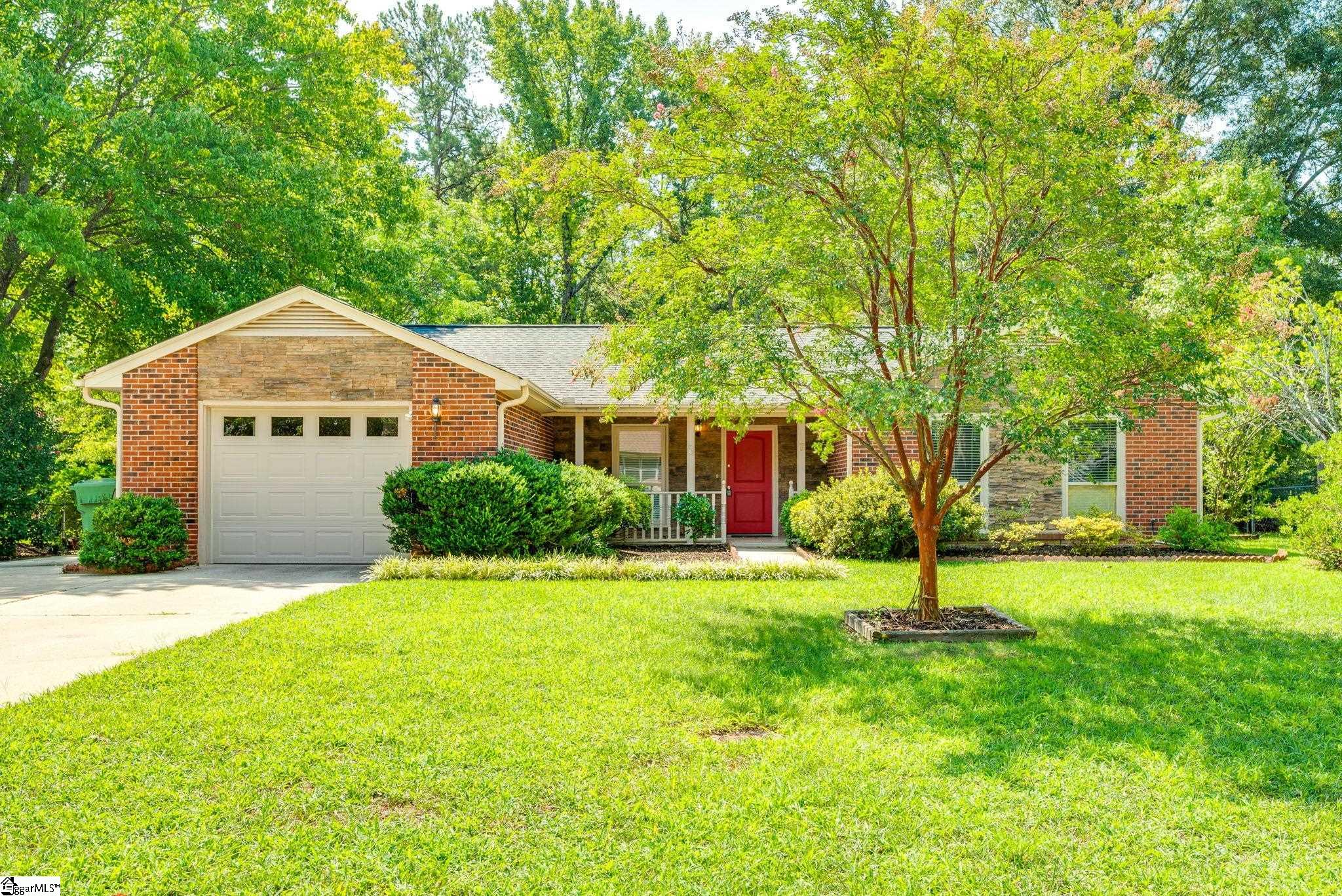 7 Clearfield Road Greenville, SC 29607 - Photo 2 of 34 Gallery Image 2