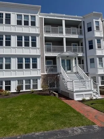 $675,000 | 15 Park Avenue, Unit 107, Hull, MA 02045