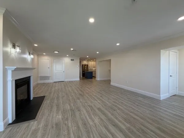 $675,000 | 15 Park Avenue, Unit 107, Hull, MA 02045