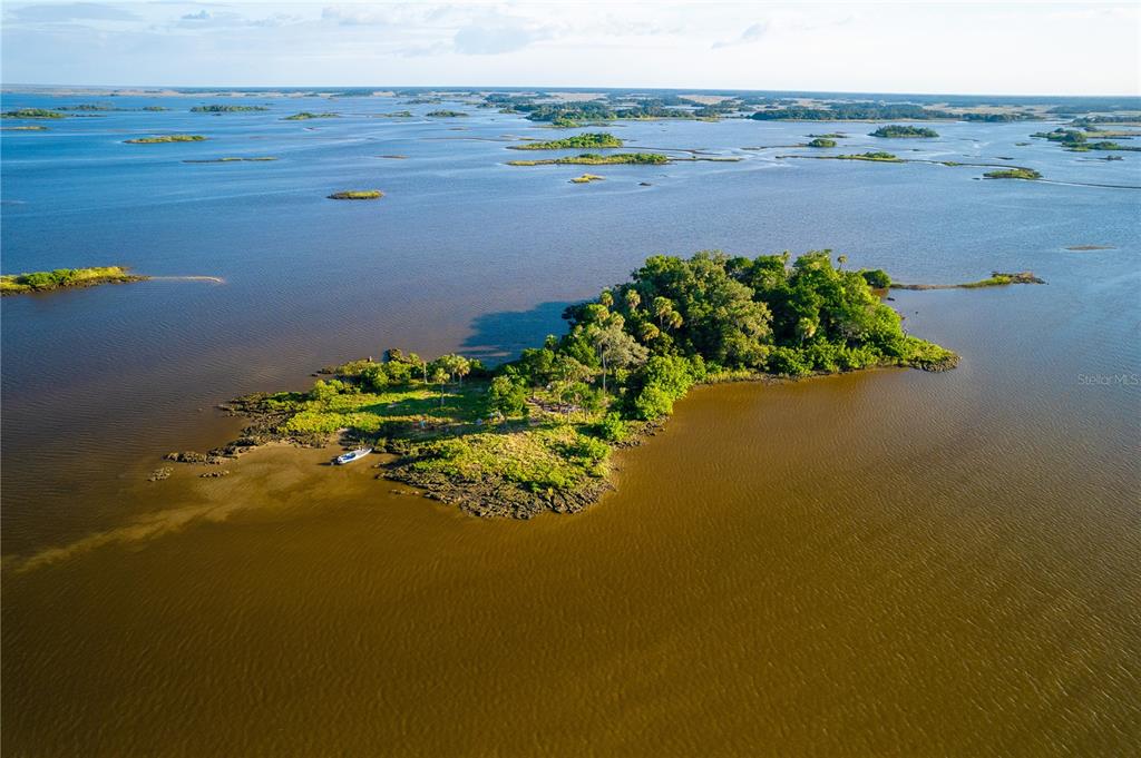 Sweetheart Island, Yankeetown, FL 34498 Compass