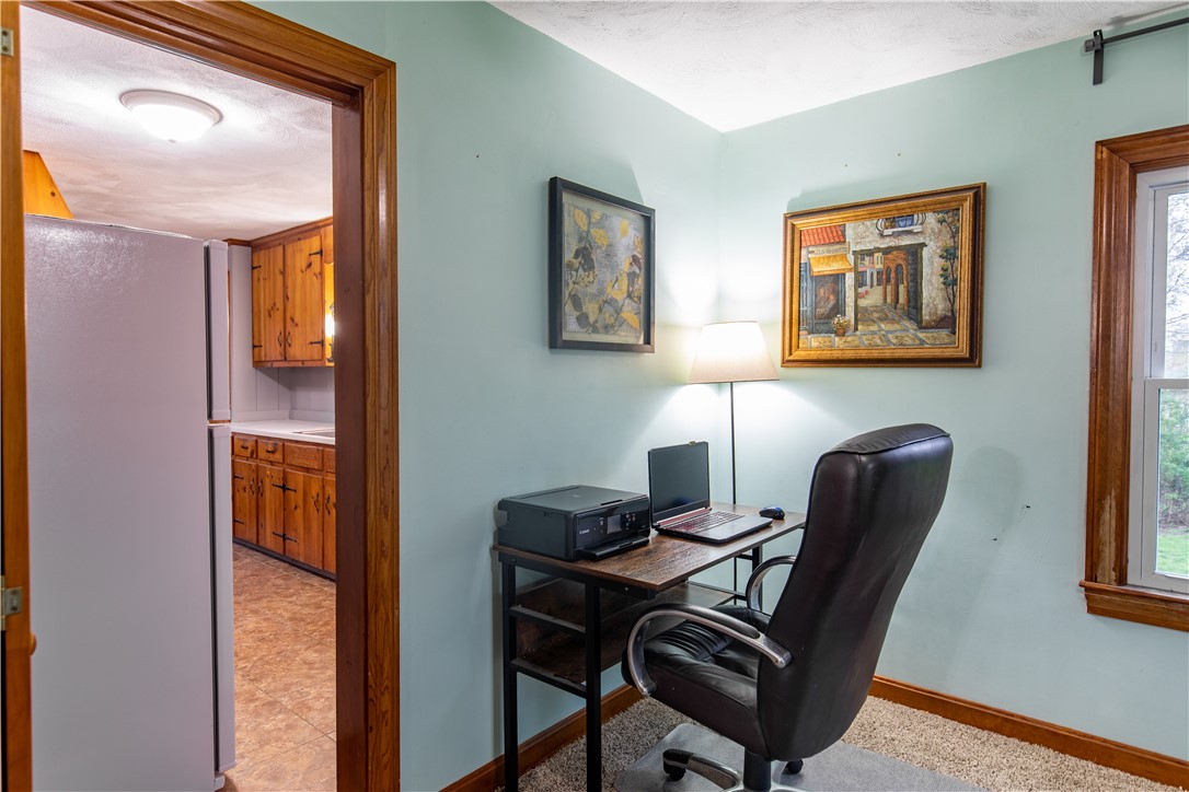 22 Brayton Road Tiverton, RI 02878 - Photo 13 of 38