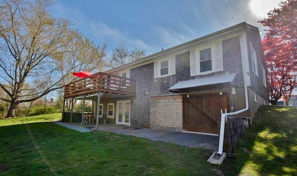 22 Brayton Road Tiverton, RI 02878 - Photo 5 of 38