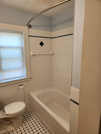 $2,550 | 106 Elm Street, Unit 1, Belmont, MA 02478