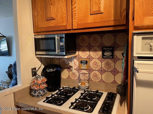 1000 Clove Road, Unit 10N Staten Island, NY 10301 - Photo 12 of 35 Kitchen