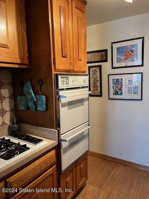 1000 Clove Road, Unit 10N Staten Island, NY 10301 - Photo 13 of 35 Kitchen