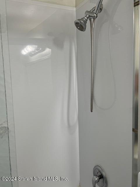 1000 Clove Road, Unit 10N Staten Island, NY 10301 - Photo 20 of 35 Bathroom