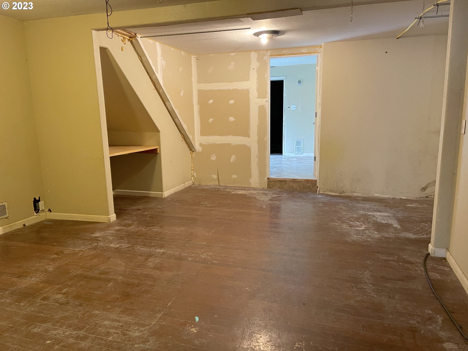 74479 Columbia River Highway Rainier, OR 97048 - Photo 15 of 21 a view of an empty room with a window