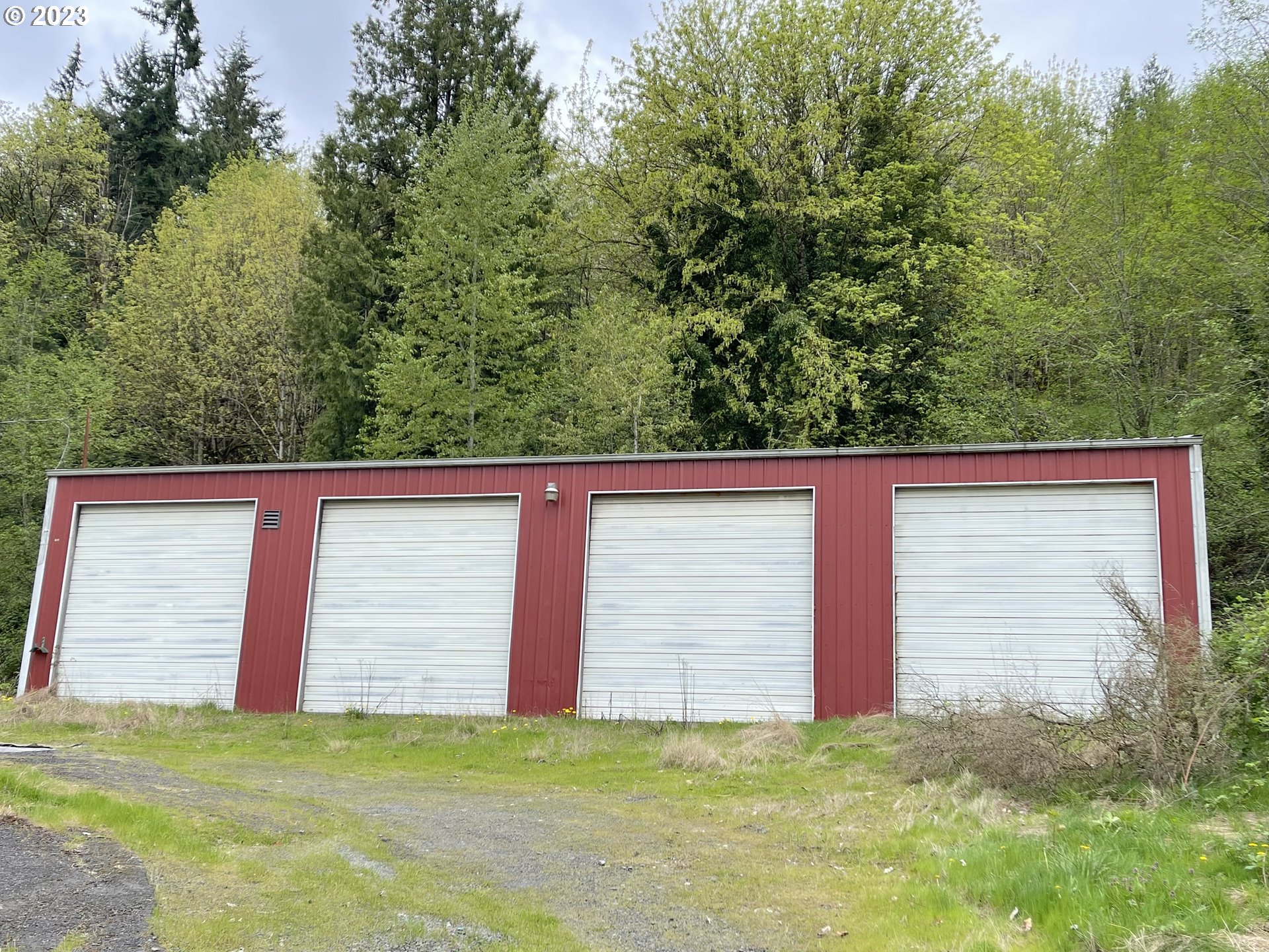 74479 Columbia River Highway Rainier, OR 97048 - Photo 8 of 21 a view of a backyard of the house
