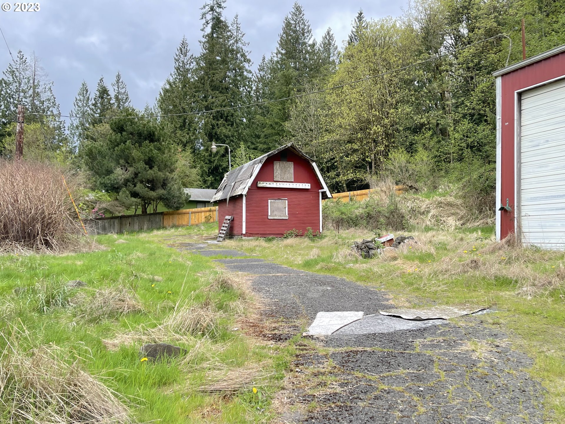 74479 Columbia River Highway Rainier, OR 97048 - Photo 9 of 21 a view of a back yard of the house