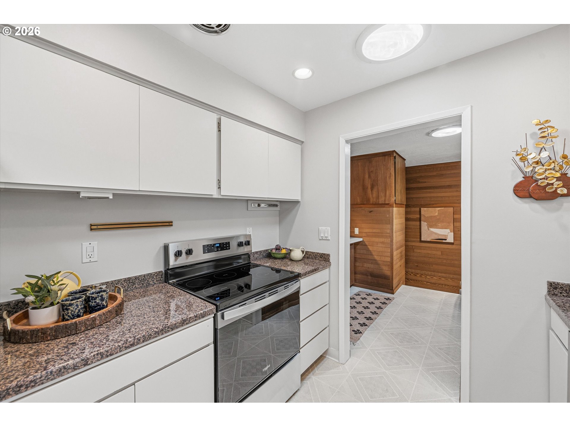 11021 Southwest 59th Avenue Portland, OR 97219 - Photo 18 of 47