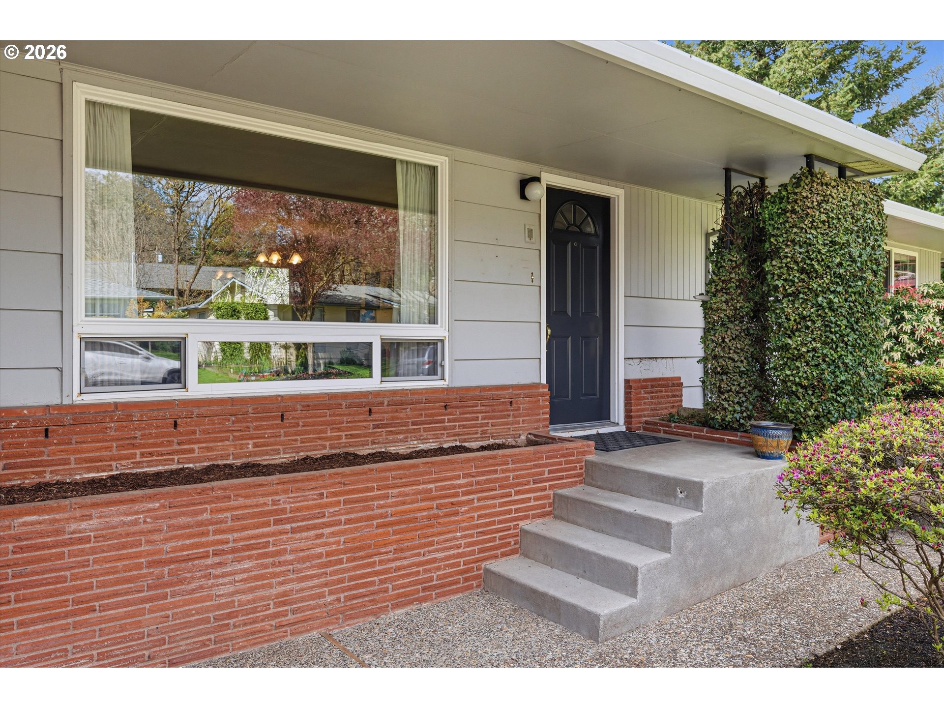 11021 Southwest 59th Avenue Portland, OR 97219 - Photo 4 of 47