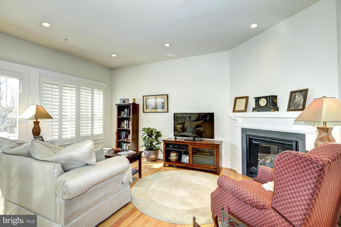 9564 Ament Street Silver Spring, MD 20910 - Photo 16 of 22 Family Room