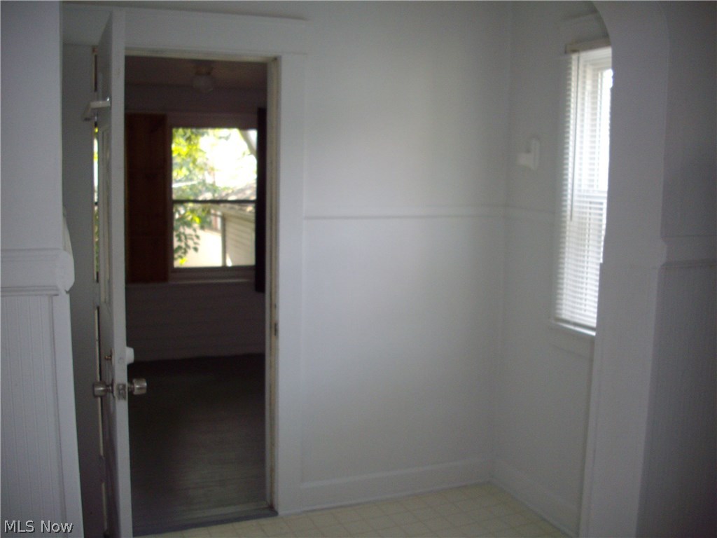 372 Ruckel Road Akron, OH 44305 - Photo 4 of 24 Dinette area for your meals off kitchen